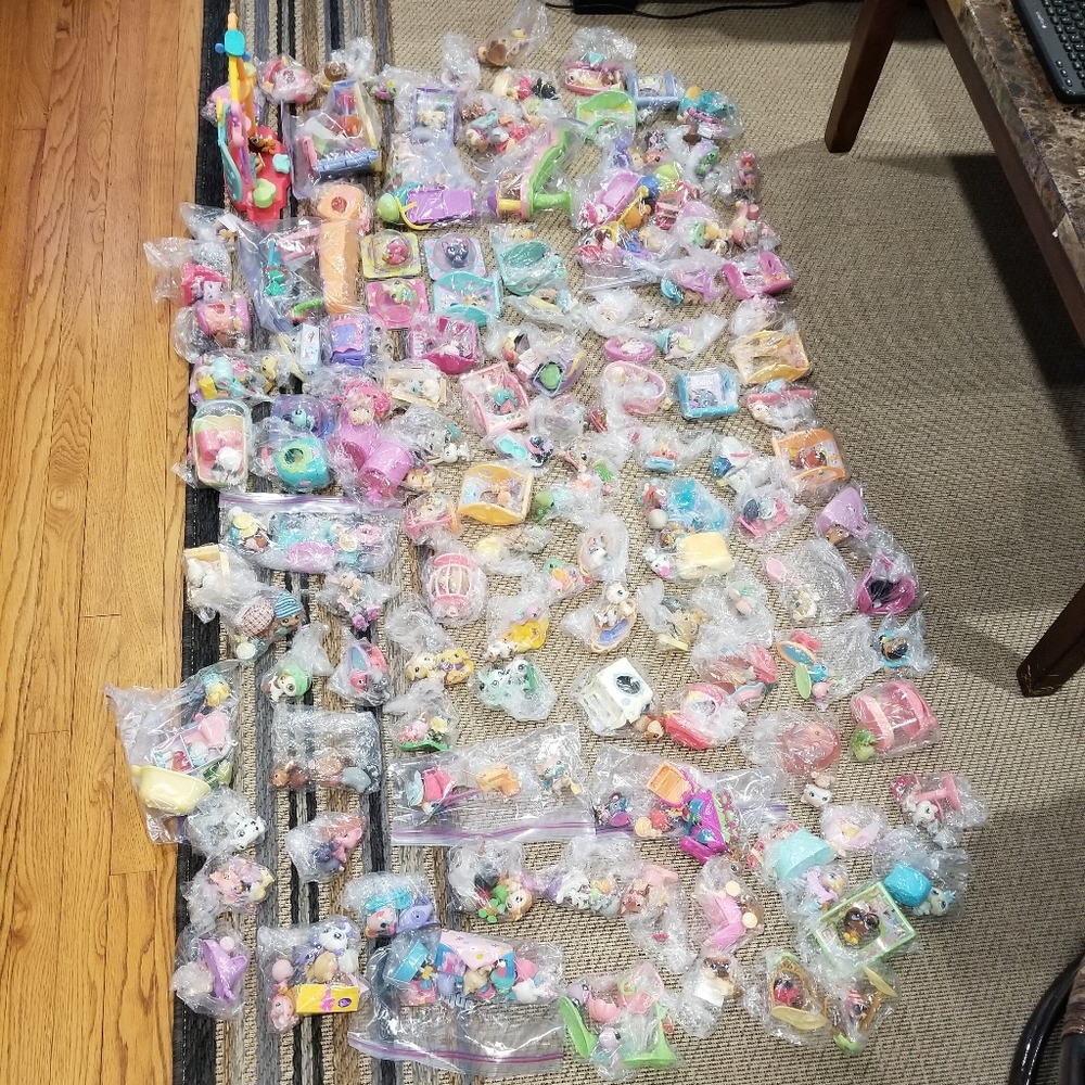Huge Littlest Pet Shop Collection, 206 Pets
